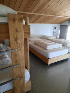 Postel nebo postele na pokoji v ubytování Eeuwenhout vakantiedomein