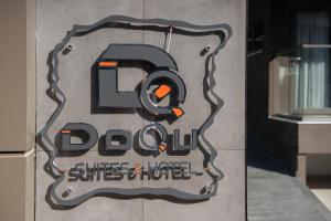 Certifikát, hodnocení, plakát nebo jiný dokument vystavený v ubytování Doqu Suites Hotel
