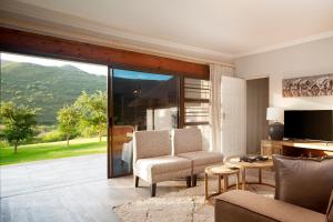 Nespecifikovaný výhled na hory nebo výhled na hory při pohledu z hotelu