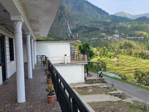 GirgaonにあるNature view homestay Birthi Waterfallのギャラリーの写真