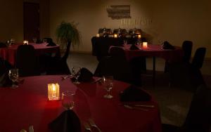 Restoran või mõni muu söögikoht majutusasutuses Coast Hilltop Inn