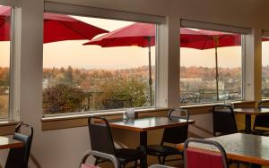 Restoran või mõni muu söögikoht majutusasutuses Coast Hilltop Inn