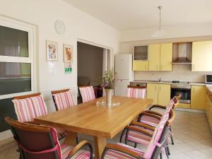 Afbeelding uit fotogalerij van Sunny paradise, 50 m from beach in Podglavica +10 foto's