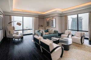 Χώρος καθιστικού στο Waldorf Astoria Doha West Bay