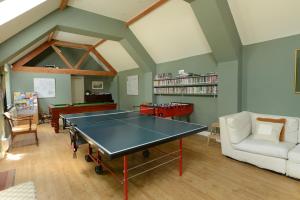 Stolní tenis v ubytování Goodwood Cottage nebo okolí