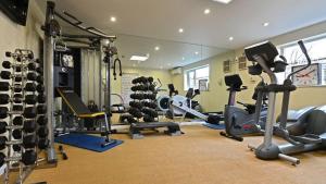 Fitness centrum a/nebo fitness zařízení v ubytování Goodwood Cottage