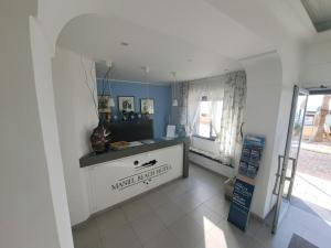 Foto de la galeria de Maniel Beach Hotel a Letojanni