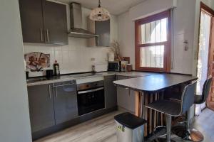 Kuchnia lub aneks kuchenny w obiekcie Oscar´s chillout house by the beach