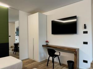 TV a/nebo společenská místnost v ubytování AdisArtur Elegant B&B