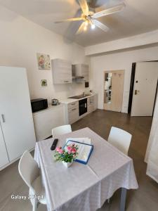Dapur atau dapur kecil di HB Appartamenti in centro Bergamo +32 gambar