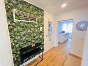 Η κουζίνα ή μικρή κουζίνα στο Schöne EG-Wohnung Heiligenhaus +21 φωτογραφίες