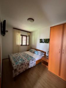 Posteľ alebo postele v izbe v ubytovaní Apartment Tea Katnic