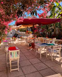 A restaurant or other place to eat at Villa Pina