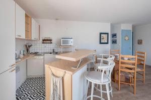 Køkken eller tekøkken på Sur le quai de Pornic, Appartement pour 4