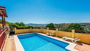 Bazén v ubytování Casa Posada Algarinejo by Ruralidays nebo v jeho okolí