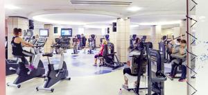 Fitness centrum a/nebo fitness zařízení v ubytování Mondorf Parc Hotel & Spa