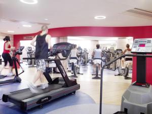 Fitness centrum a/nebo fitness zařízení v ubytování Mondorf Parc Hotel & Spa
