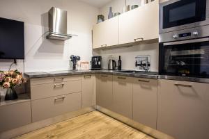 Kuchyňa alebo kuchynka v ubytovaní Luxusapartment NAV