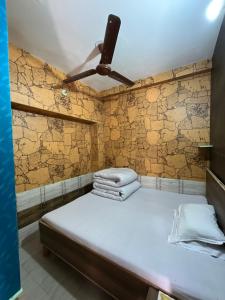 Afbeelding uit fotogalerij van J M S Guest House in Joshimath +13 foto's