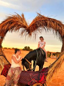 Hostia v ubytovaní Sahara wellness camp