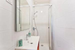Koupelna v ubytování Appartement moderne, vue mer