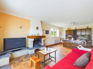 TV/trung tâm giải trí tại Givrand - maison vendéenne avec jardin pour 6