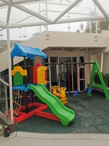 Ο χώρος παιχνιδιού για παιδιά στο City Hub 523 +4 φωτογραφίες