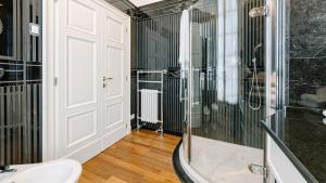 Galeriebild der Unterkunft VILLA LA PERLA BIANCA 10, Emma Villas in Empoli