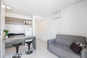 A cozinha ou cozinha compacta de Studio Espaço Moderno