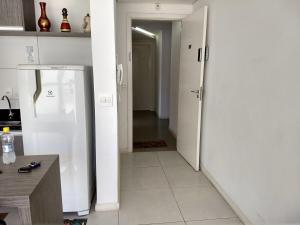 A cozinha ou cozinha compacta de Studio Espaço Moderno