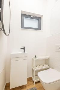 Kúpeľňa v ubytovaní Haven Apartman Zamárdi By BLTN