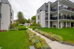 Vonkajšia záhrada v ubytovaní Haven Apartman Zamárdi By BLTN