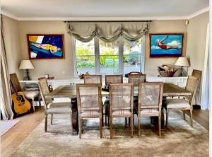 Khu vực ghế ngồi tại Villa Liana +7 ảnh