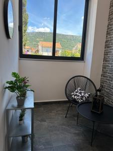 Nespecifikovaný výhled na hory nebo výhled na hory při pohledu z apartmánu