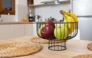 Makanan di atau berdekatan apartmen