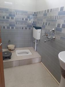 Ένα μπάνιο στο Prizm Homestay