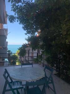 Φωτογραφία από το άλμπουμ του Blue green balcony σε Akcaabat