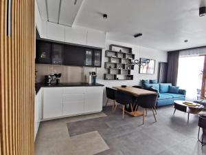 Posedenie v ubytovaní Smart Apartament Grunwaldzka 240