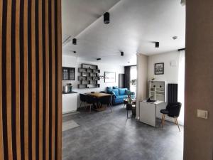 Posedenie v ubytovaní Smart Apartament Grunwaldzka 240