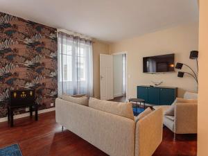 Χώρος καθιστικού στο Bel appartement moderne à 2 pas de la plage et rue piétonne, centre-ville, calme, WIFI inclus - FR-1-4-692
