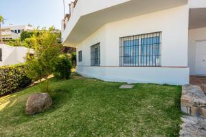 Jardín al aire libre en Torreguadiaro flat - 2 min to beach