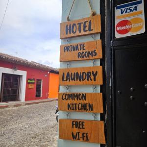 Chứng chỉ, giải thưởng, bảng hiệu hoặc các tài liệu khác trưng bày tại Cermeño's House