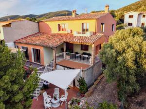 Nespecifikovaný výhled na hory nebo výhled na hory při pohledu z bed and breakfast