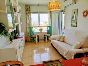 Χώρος καθιστικού στο Apartamentos Hondahouse Mar Menor, 1 o 2 dormitorios
