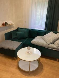 Domek w górach pod Rysianką的休息区
