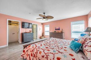 Katil atau katil-katil dalam bilik di Captains Cove Unit 101 +52 gambar