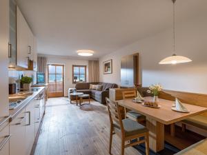 Posezení v ubytování Ferienwohnung Lehenhof