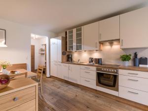 Kuchyň nebo kuchyňský kout v ubytování Ferienwohnung Lehenhof