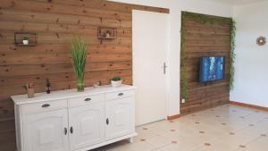 TV a/nebo společenská místnost v ubytování TI KAZ location vue mer
