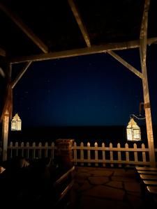 Balkón nebo terasa v ubytování Avra Beach House